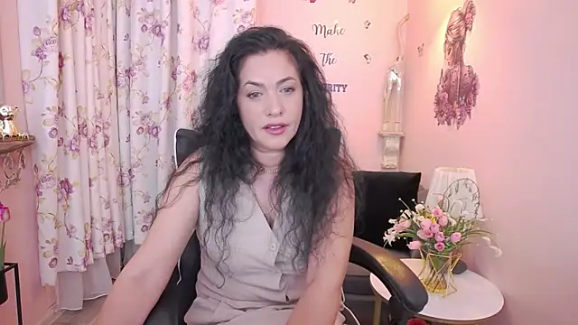 Snapshot of MyLovOne chatting on 05.29.26 MyLovOne online show from 05.29.26