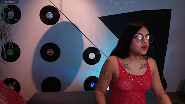 Lilith and Khloe online show from 09.19.25