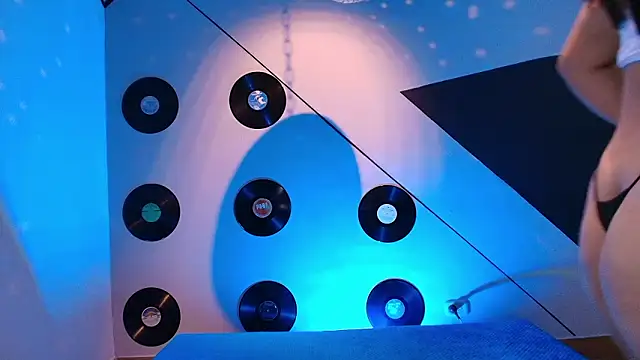 Snapshot of Lilith_and_Khloe chatting on 02.15.26 Lilith and Khloe online show from 02.15.26