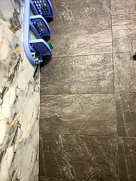 Linda Bellucci online show from 12.17.25