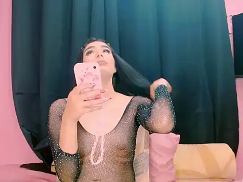  crystal23  online show from 10.19.25