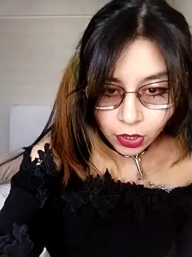 Snapshot of katrina_aghata chatting on 10.10.25 katrina aghata online show from 10.10.25