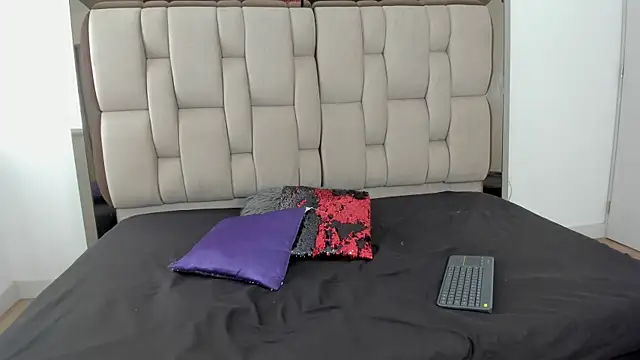 Enzo issis online show from 10.09.25