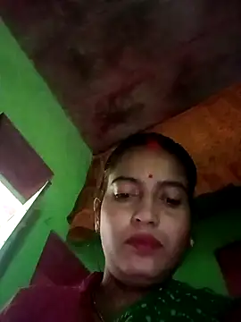 Snapshot of Hot_chinkiji chatting on 10.30.25 Hot chinkiji online show from 10.30.25