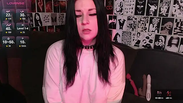 Snapshot of Kvopa chatting on 09.13.25 Kvopa online show from 09.13.25