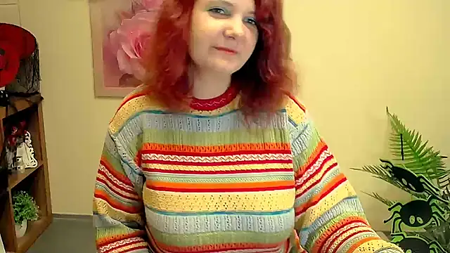 Snapshot of TwoBigSuns chatting on 10.20.25 TwoBigSuns online show from 10.20.25