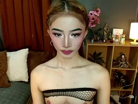 Snapshot of sweetcumcara chatting on 04.24.26 sweetcumcara online show from 04.24.26