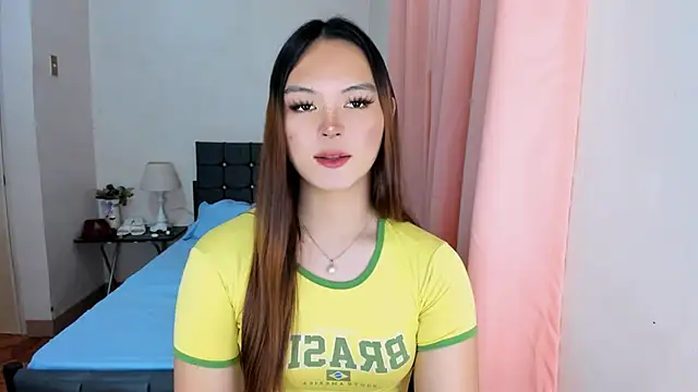 Snapshot of ameliamaureen chatting on 09.24.25 ameliamaureen online show from 09.24.25