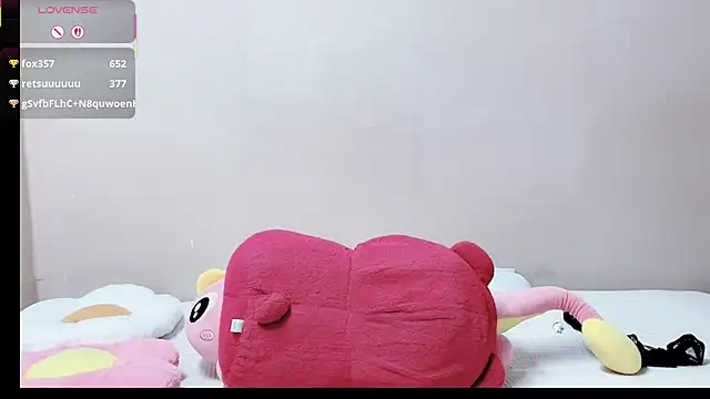 Snapshot of phuongnhi_ chatting on 10.21.25 phuongnhi online show from 10.21.25