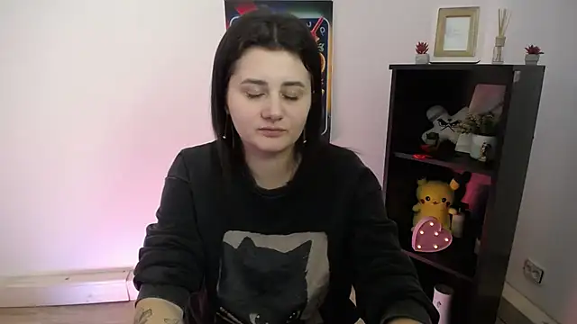 Snapshot of Katrin_kiss_ chatting on 10.28.25 Katrin kiss online show from 10.28.25