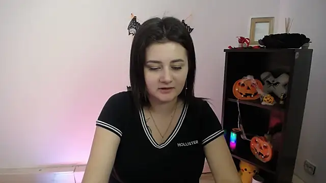 Snapshot of Katrin_kiss_ chatting on 10.29.25 Katrin kiss online show from 10.29.25