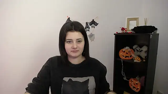 Snapshot of Katrin_kiss_ chatting on 10.30.25 Katrin kiss online show from 10.30.25