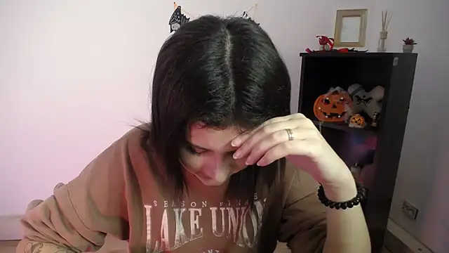 Snapshot of Katrin_kiss_ chatting on 11.12.25 Katrin kiss online show from 11.12.25