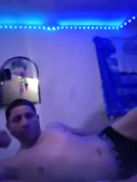 Juniorharo1982 online show from 12.19.25