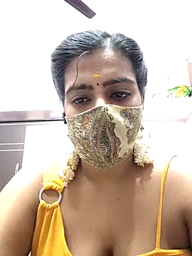 Snapshot of Tamil-Meenu12 chatting on 09.17.25 Tamil-Meenu12 online show from 09.17.25