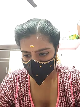 Snapshot of Tamil-Meenu12 chatting on 10.25.25 Tamil-Meenu12 online show from 10.25.25