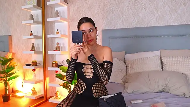 Sofy Bradd online show from 06.04.26