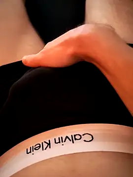 Snapshot of _-neo-_ chatting on 10.17.25 -neo- online show from 10.17.25