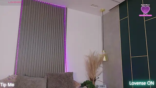 DollyBrowncc online show from 04.18.26