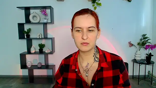 RubyHolmess online show from 09.12.25
