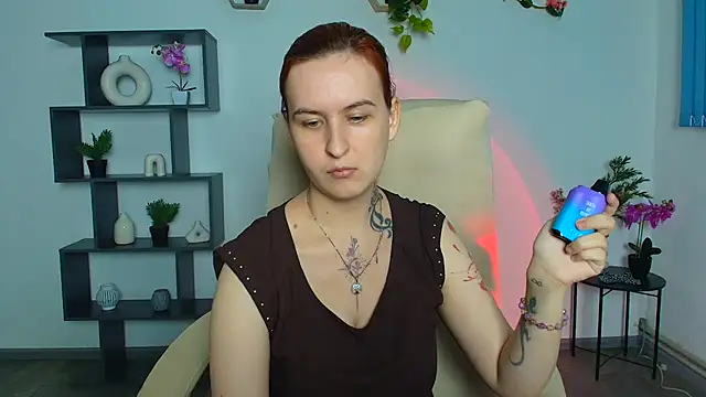 RubyHolmess online show from 09.21.25