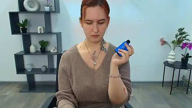 RubyHolmess online show from 09.26.25