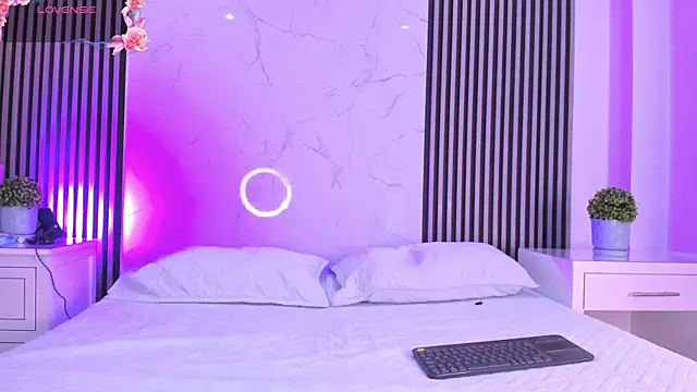 EimyAndMaxi online show from 02.12.26