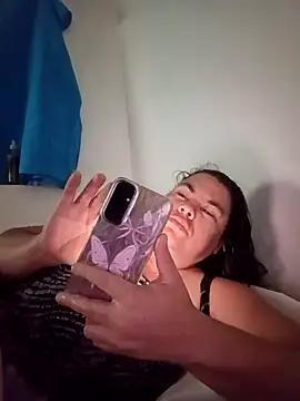 Snapshot of yaneth_ chatting on 10.11.25 yaneth online show from 10.11.25