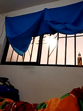 Snapshot of yaneth_ chatting on 10.22.25 yaneth online show from 10.22.25