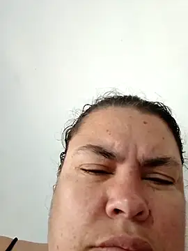 Snapshot of yaneth_ chatting on 10.25.25 yaneth online show from 10.25.25