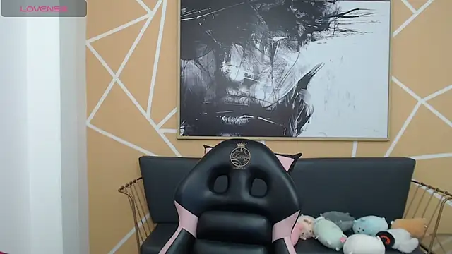 olivia russo  online show from 10.24.25