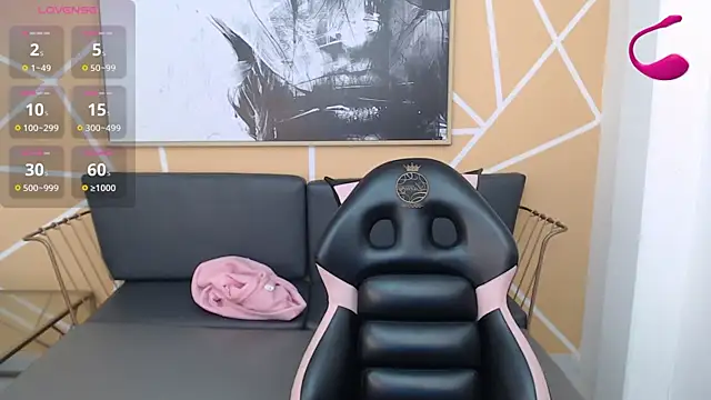 olivia russo  online show from 11.13.25