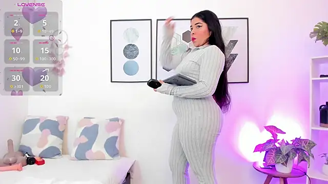 Snapshot of yunna7 chatting on 09.30.25 yunna7 online show from 09.30.25