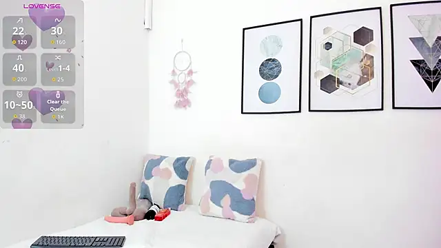 Snapshot of yunna7 chatting on 10.19.25 yunna7 online show from 10.19.25