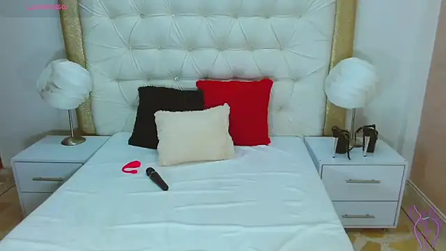 WildScarlet online show from 03.21.25