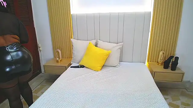 WildScarlet online show from 03.29.26