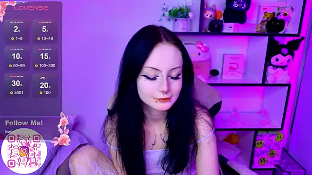 MiaScarlettt online show from 12.13.25