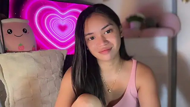 Snapshot of MeJustee chatting on 11.23.25 MeJustee online show from 11.23.25