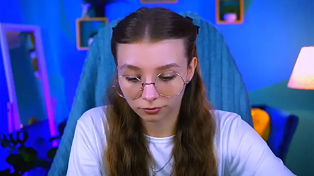 JulieDaniel online show from 09.30.25