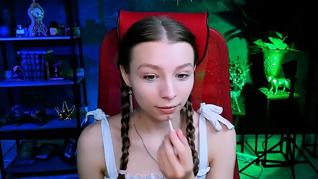 JulieDaniel online show from 10.20.25