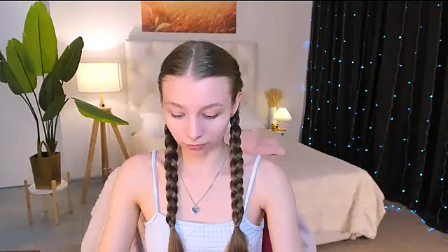 JulieDaniel online show from 04.15.26