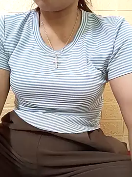 Snapshot of NG_N chatting on 10.29.25 NG N online show from 10.29.25