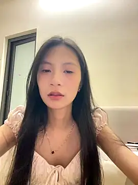 Snapshot of Lil-Gi chatting on 10.03.25 Lil-Gi online show from 10.03.25