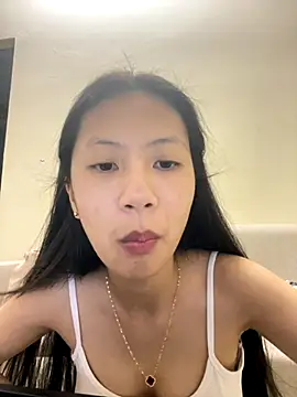 Snapshot of Lil-Gi chatting on 10.21.25 Lil-Gi online show from 10.21.25