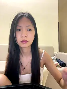 Snapshot of Lil-Gi chatting on 10.28.25 Lil-Gi online show from 10.28.25