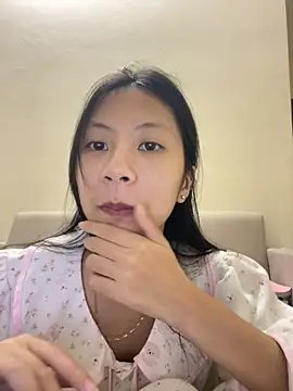 Snapshot of Lil-Gi chatting on 11.03.25 Lil-Gi online show from 11.03.25