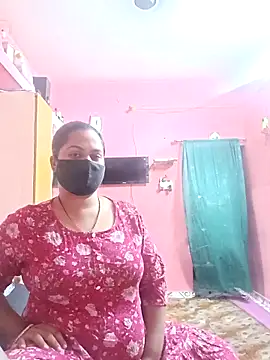 Snapshot of biggbobbsgirl chatting on 09.16.25 biggbobbsgirl online show from 09.16.25