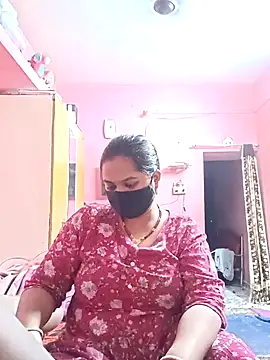 Snapshot of biggbobbsgirl chatting on 01.18.26 biggbobbsgirl online show from 01.18.26