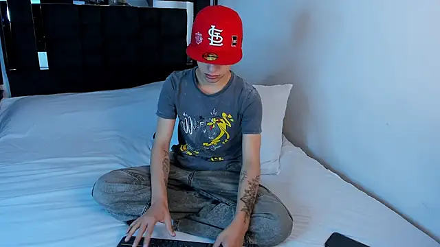 Snapshot of Thiago_Divine_ chatting on 09.09.25 Thiago Divine online show from 09.09.25