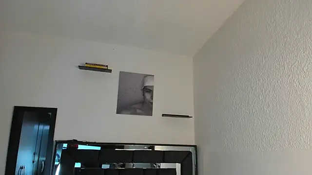 Snapshot of Thiago_Divine_ chatting on 09.11.25 Thiago Divine online show from 09.11.25